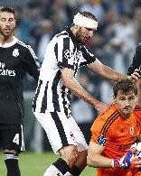 开云下载-德国裁判：吹比赛不能离伊布太近 基耶利尼拽人还问我这样拽行不